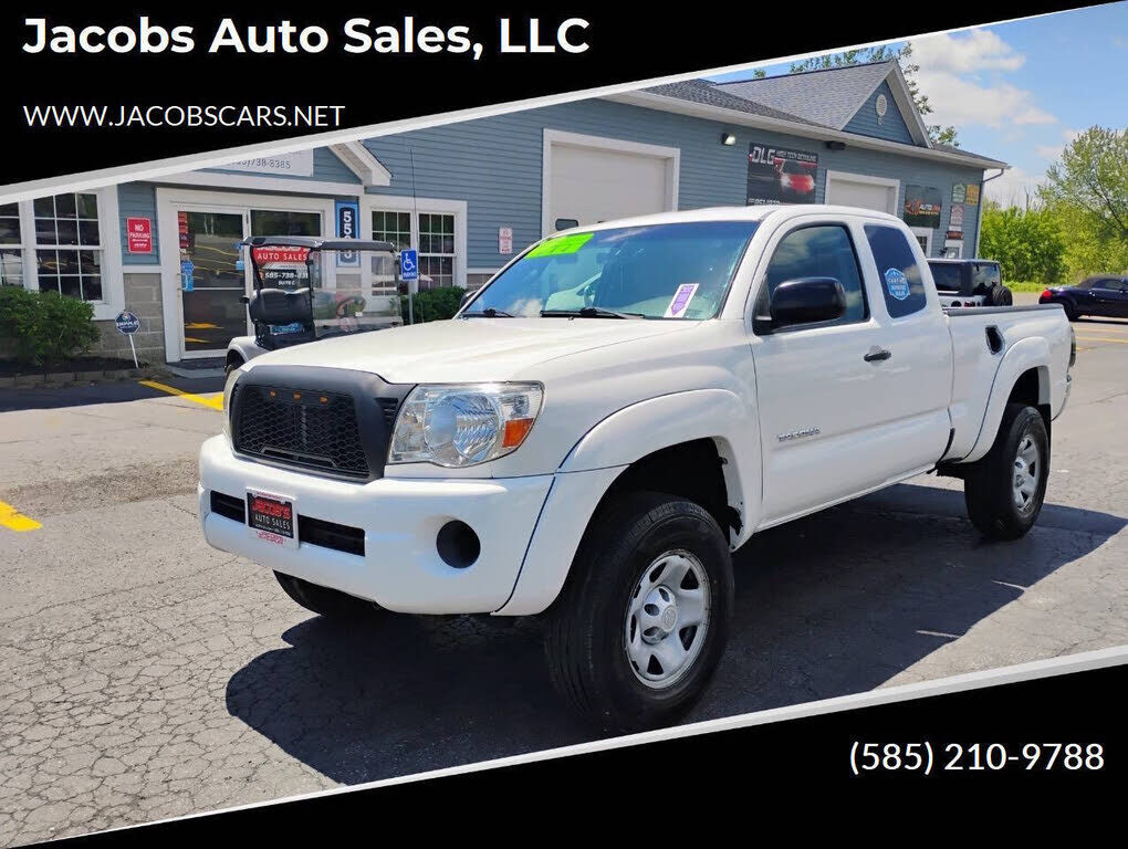 2011 TOYOTA Tacoma