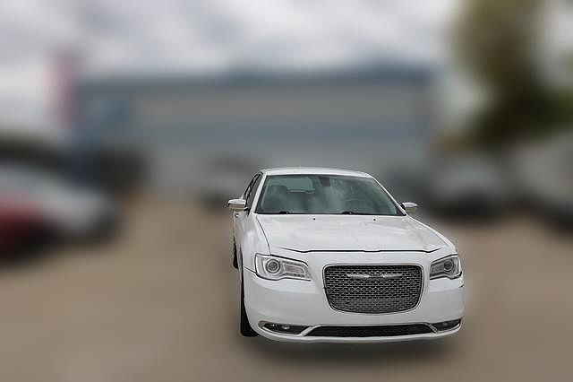 2019 CHRYSLER 300