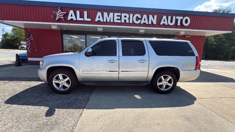 2013 CHEVROLET Suburban