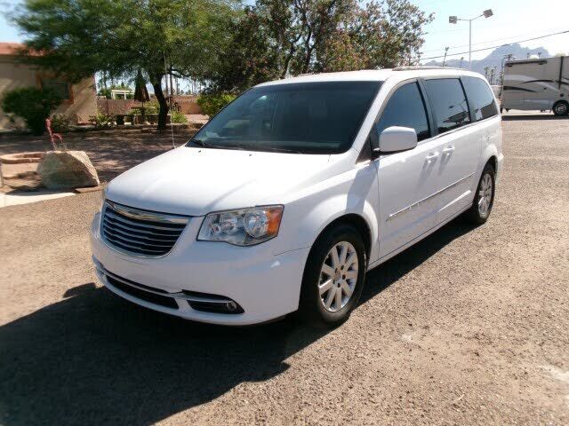 2016 CHRYSLER Town and Country