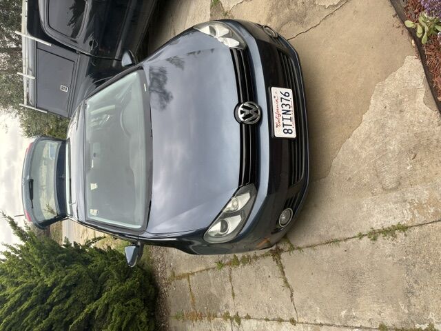 2011 VOLKSWAGEN Golf