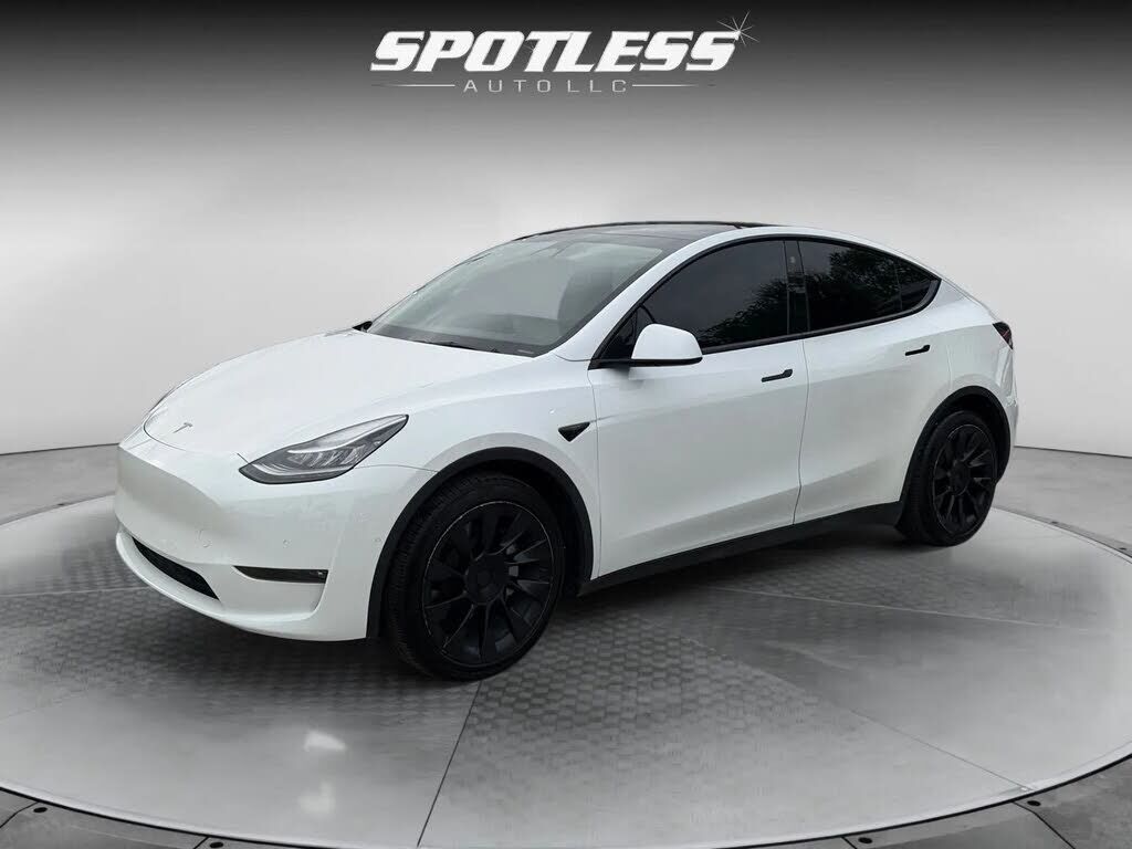2022 TESLA Model Y