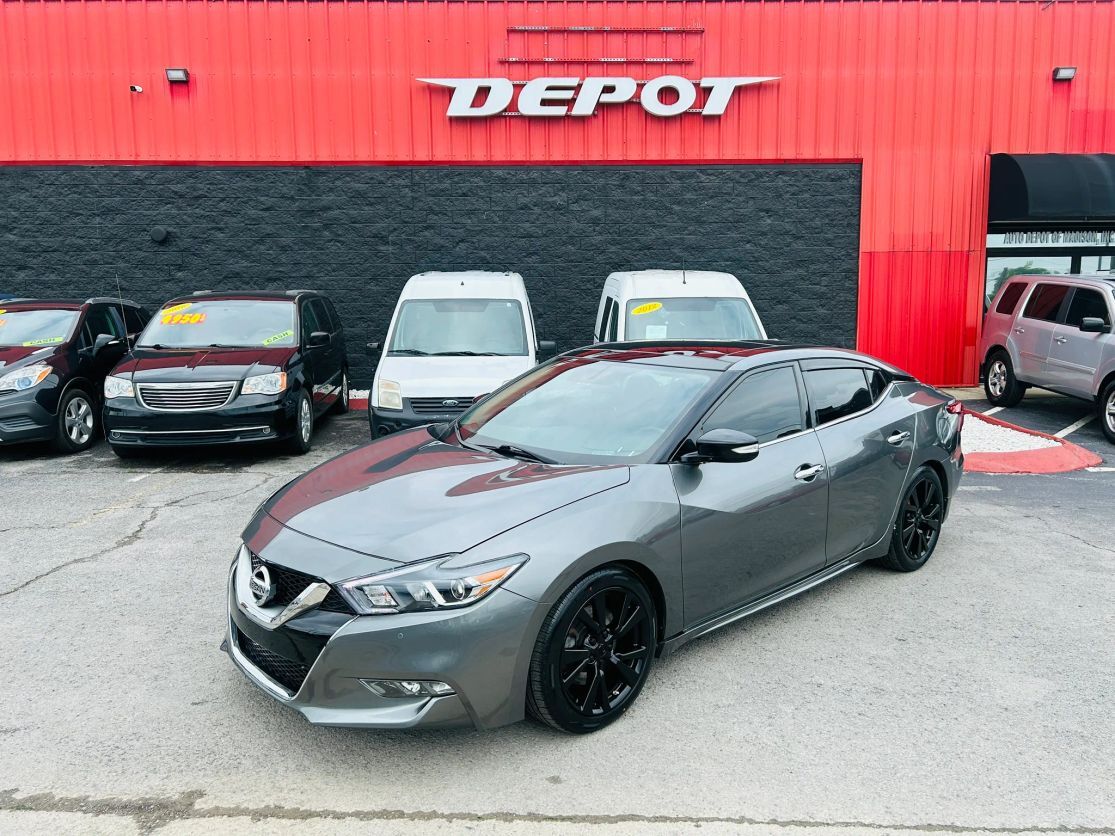 2017 NISSAN Maxima