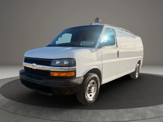 2020 CHEVROLET Express