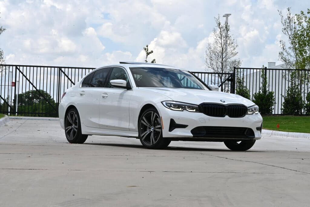 2022 BMW 330i