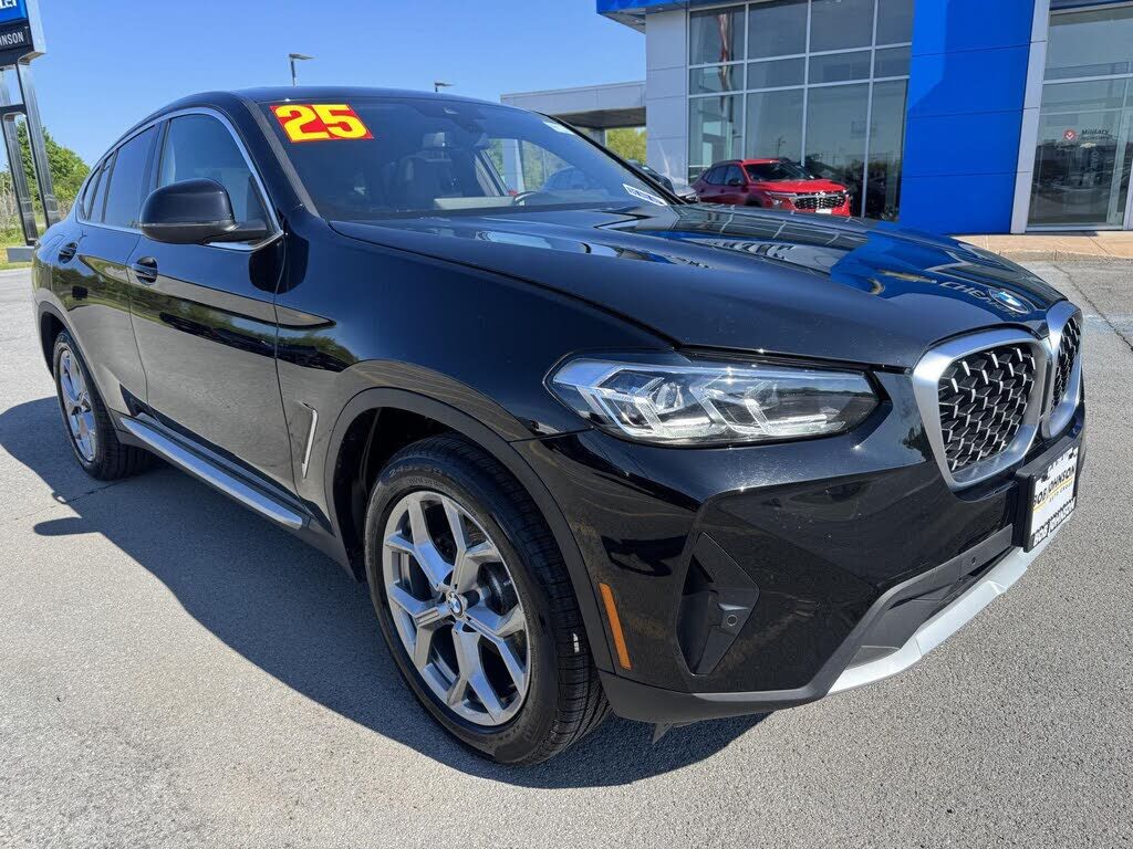 2025 BMW X4