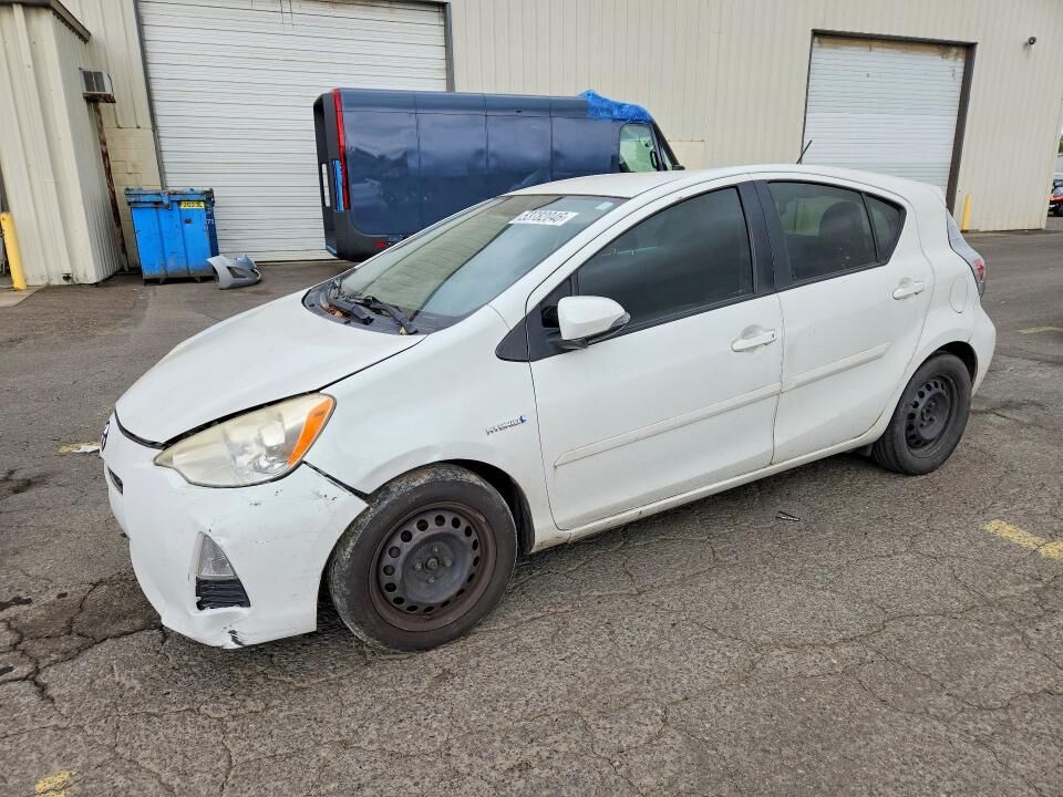 2013 TOYOTA Prius