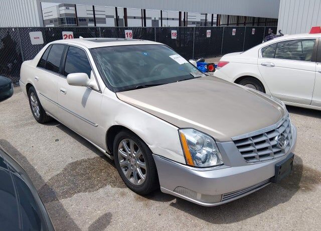 2011 CADILLAC DTS