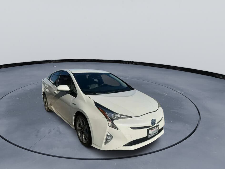 2017 TOYOTA PRIUS