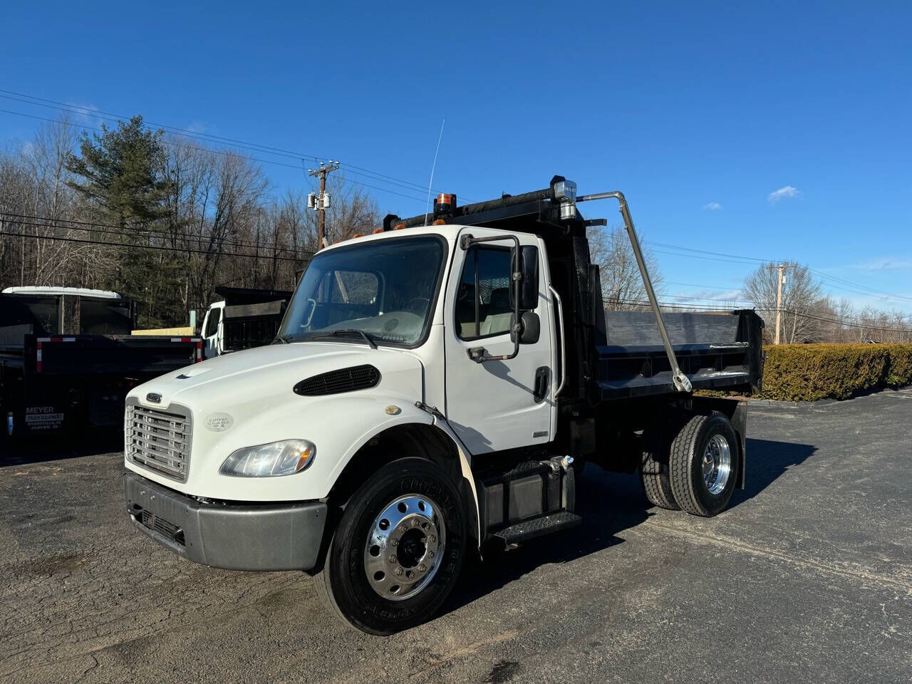 2011 FREIGHTLINER M2