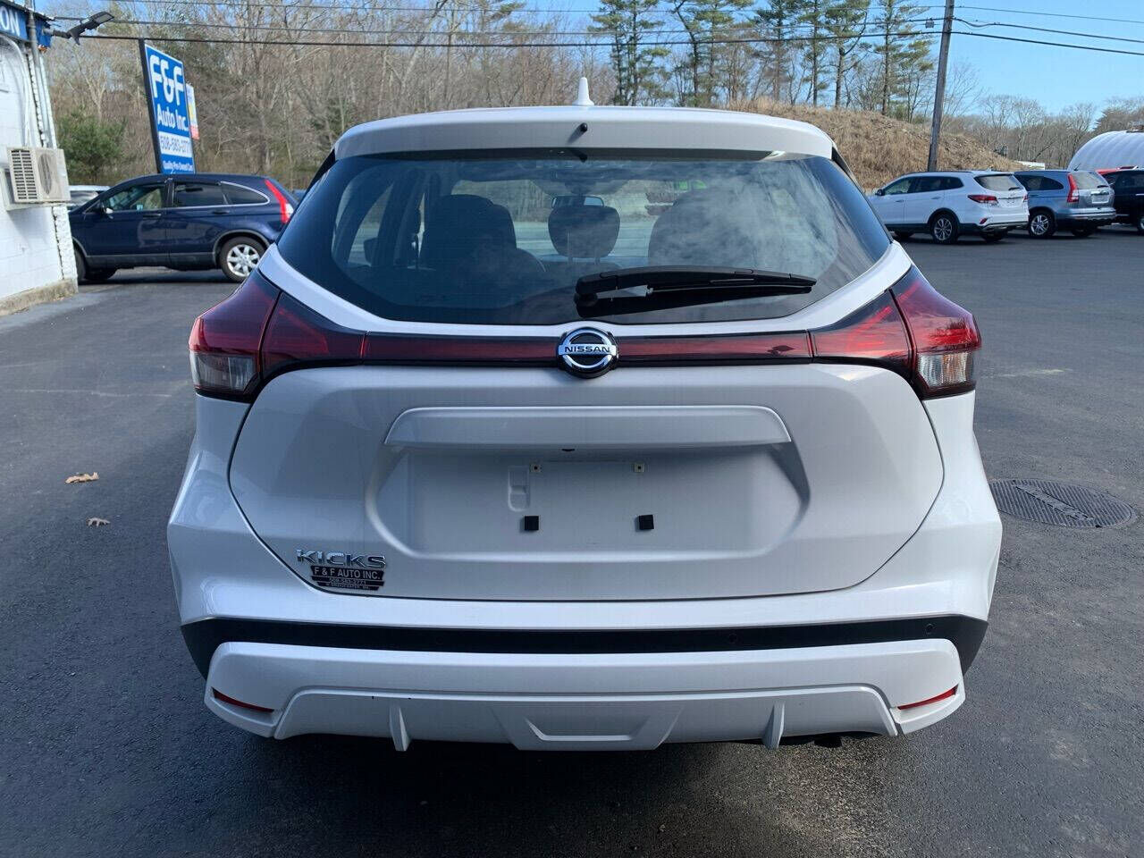 2021 NISSAN Kicks