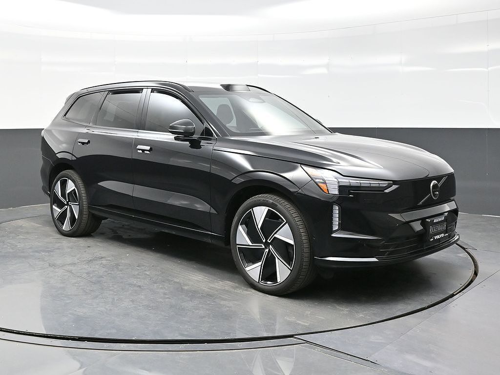 2025 VOLVO EX90