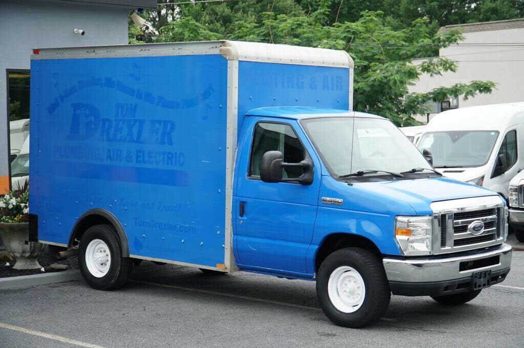 2013 FORD E-350