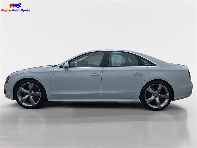 2014 Audi S8
