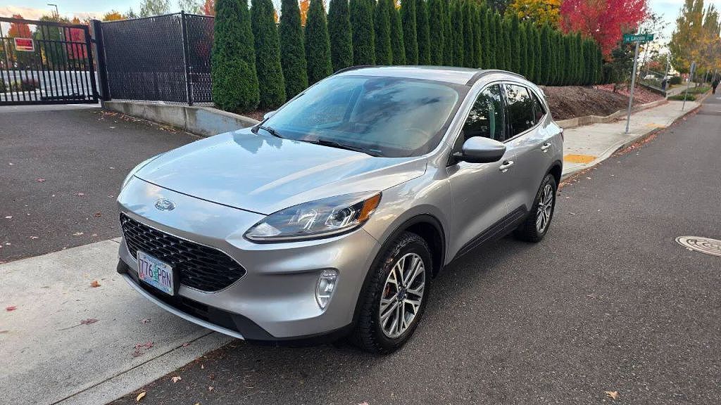 2021 FORD Escape