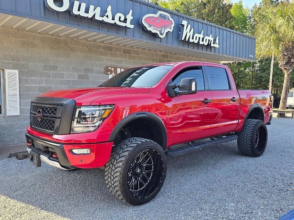 2023 NISSAN Titan