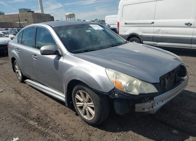 2010 SUBARU Legacy
