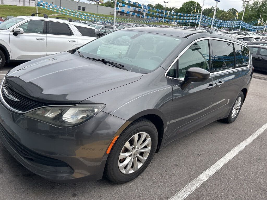 2017 CHRYSLER Pacifica