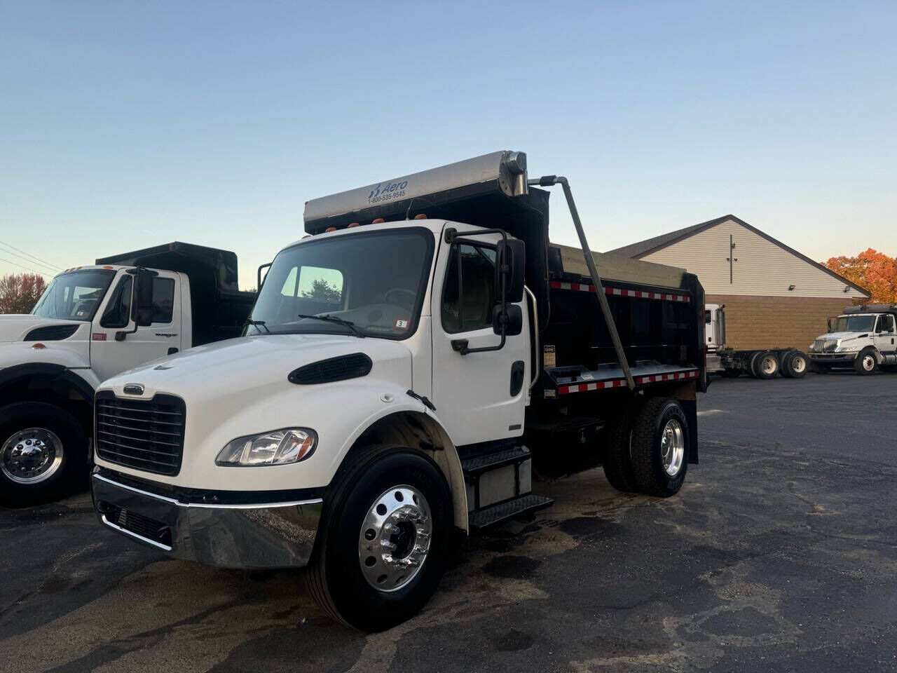2010 FREIGHTLINER M2