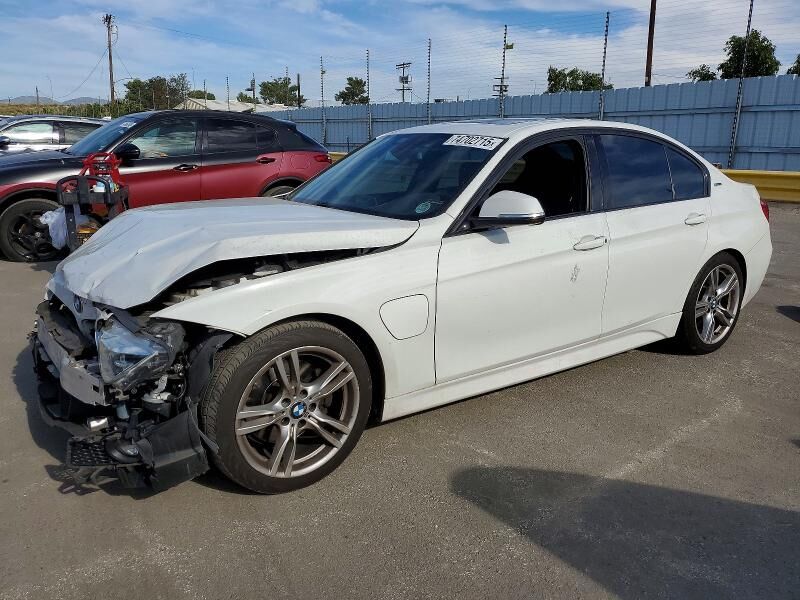 BMW 330e