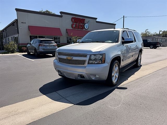 2013 CHEVROLET Suburban