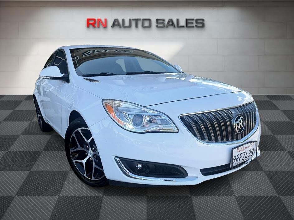 2017 BUICK Regal
