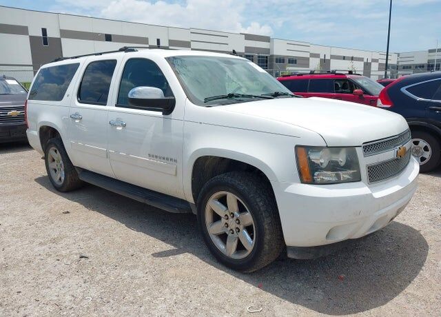 2014 CHEVROLET Suburban