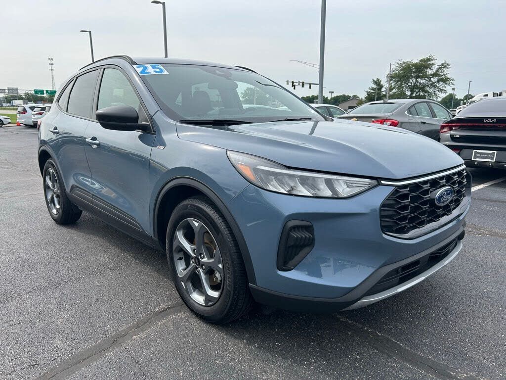 2025 FORD Escape