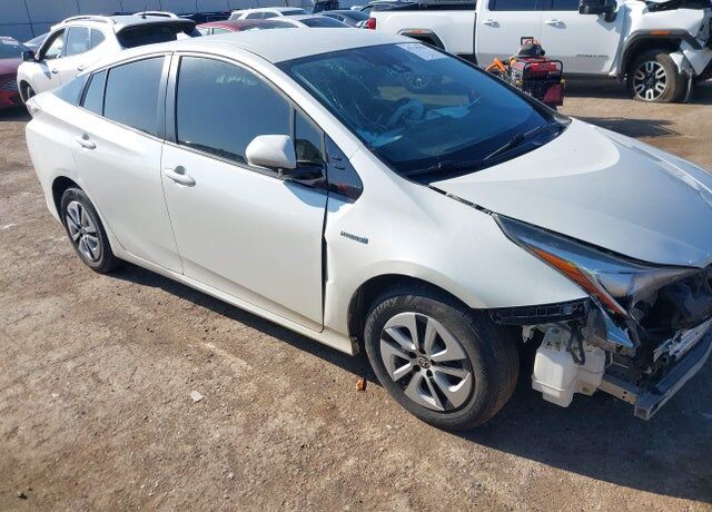 2017 TOYOTA PRIUS