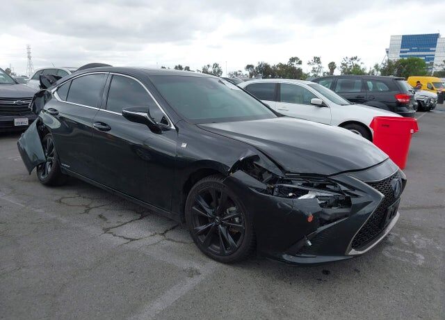 2022 LEXUS ES