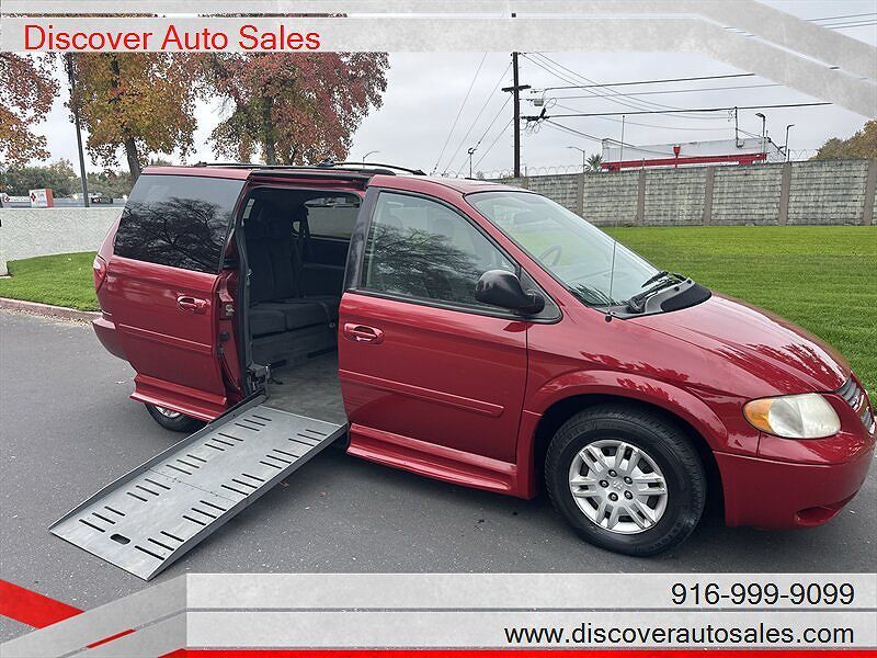 2005 DODGE Caravan