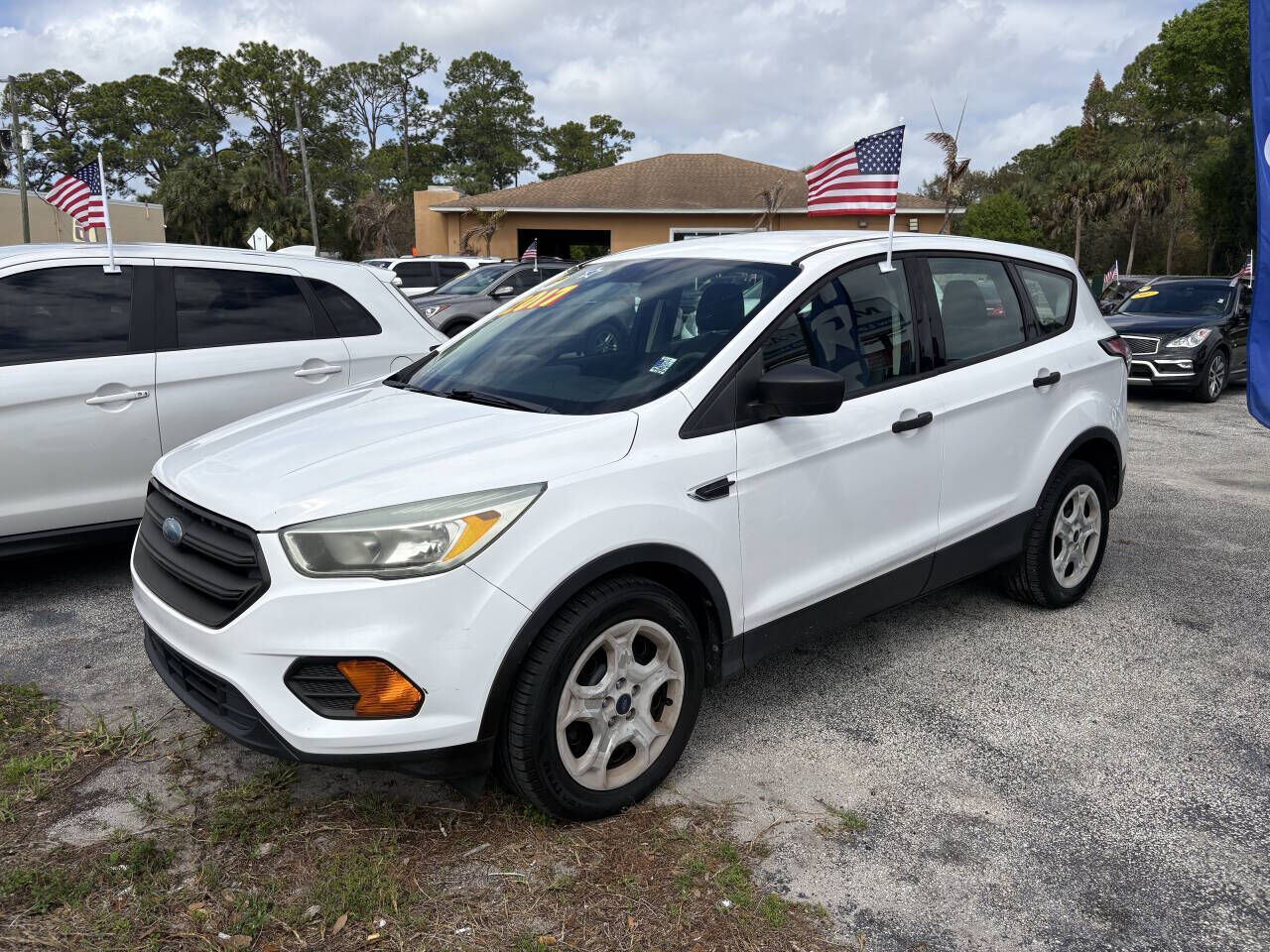 2017 FORD Escape