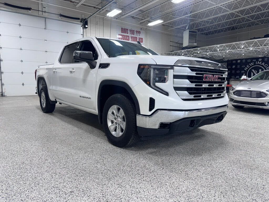 2023 GMC Sierra