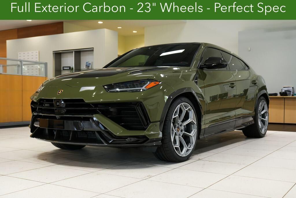 2023 LAMBORGHINI URUS