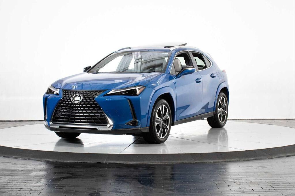 2025 LEXUS UX