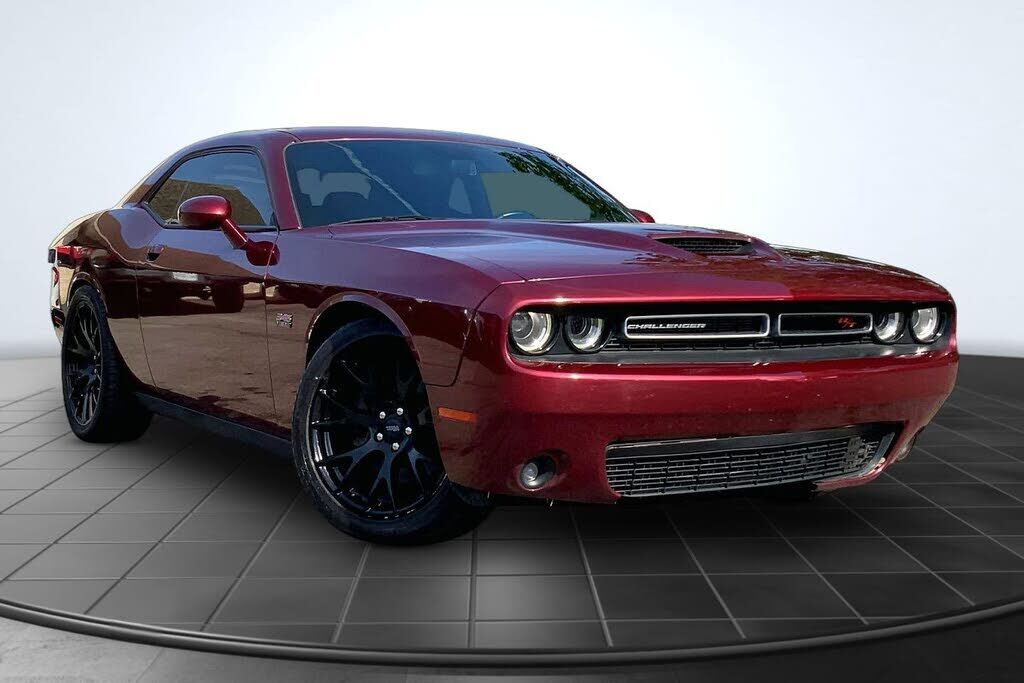 2019 DODGE Challenger