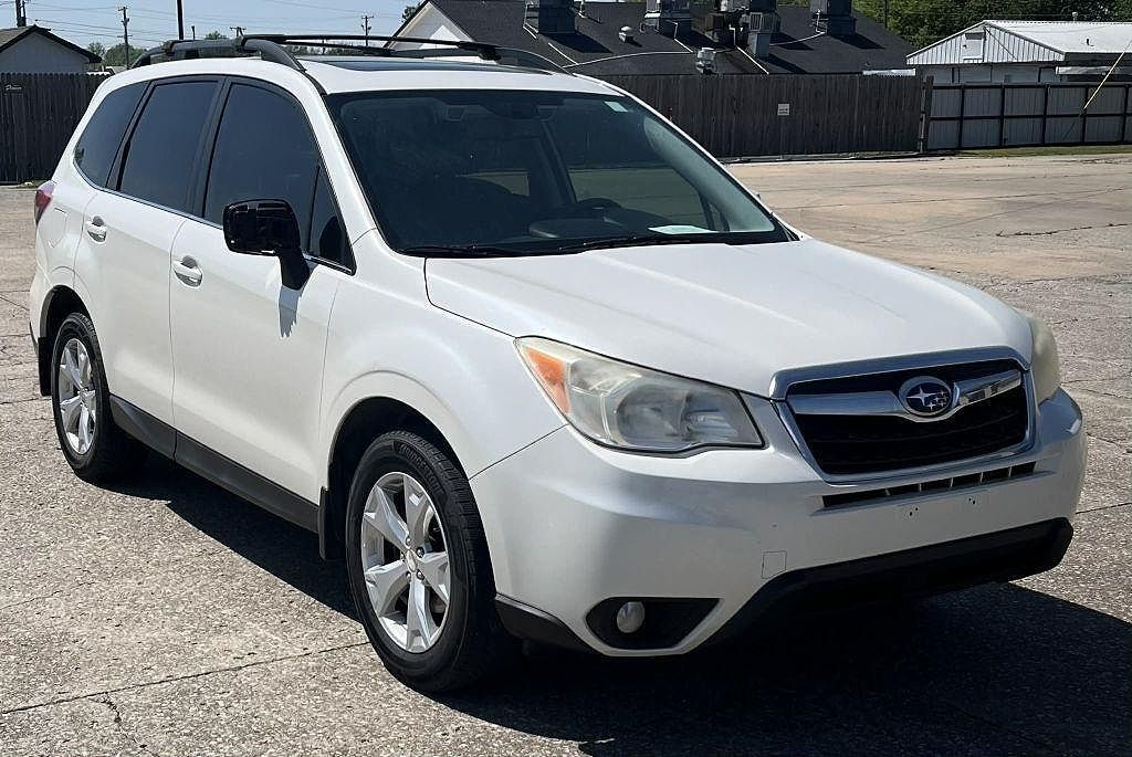 2015 SUBARU Forester