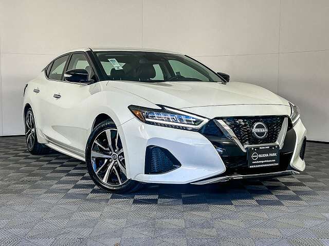 2023 NISSAN Maxima