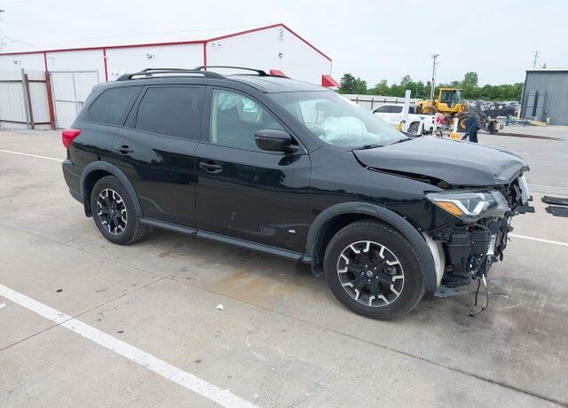 2020 NISSAN Pathfinder