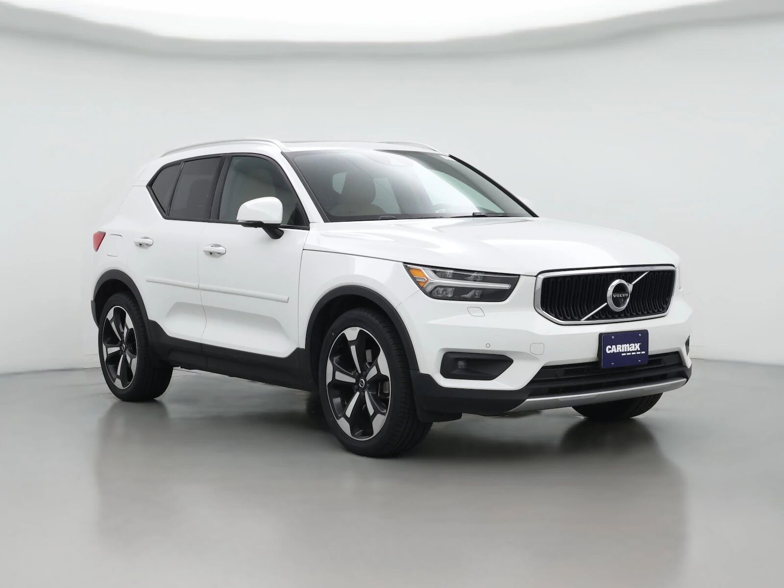 2020 VOLVO XC40