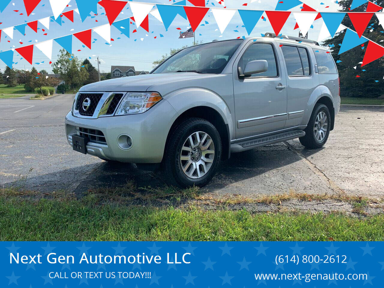 2012 NISSAN Pathfinder