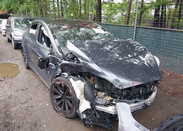 2023 TESLA Model X