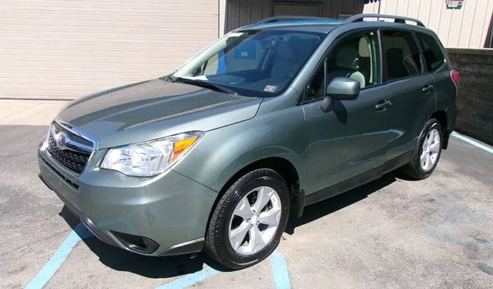 2016 SUBARU Forester