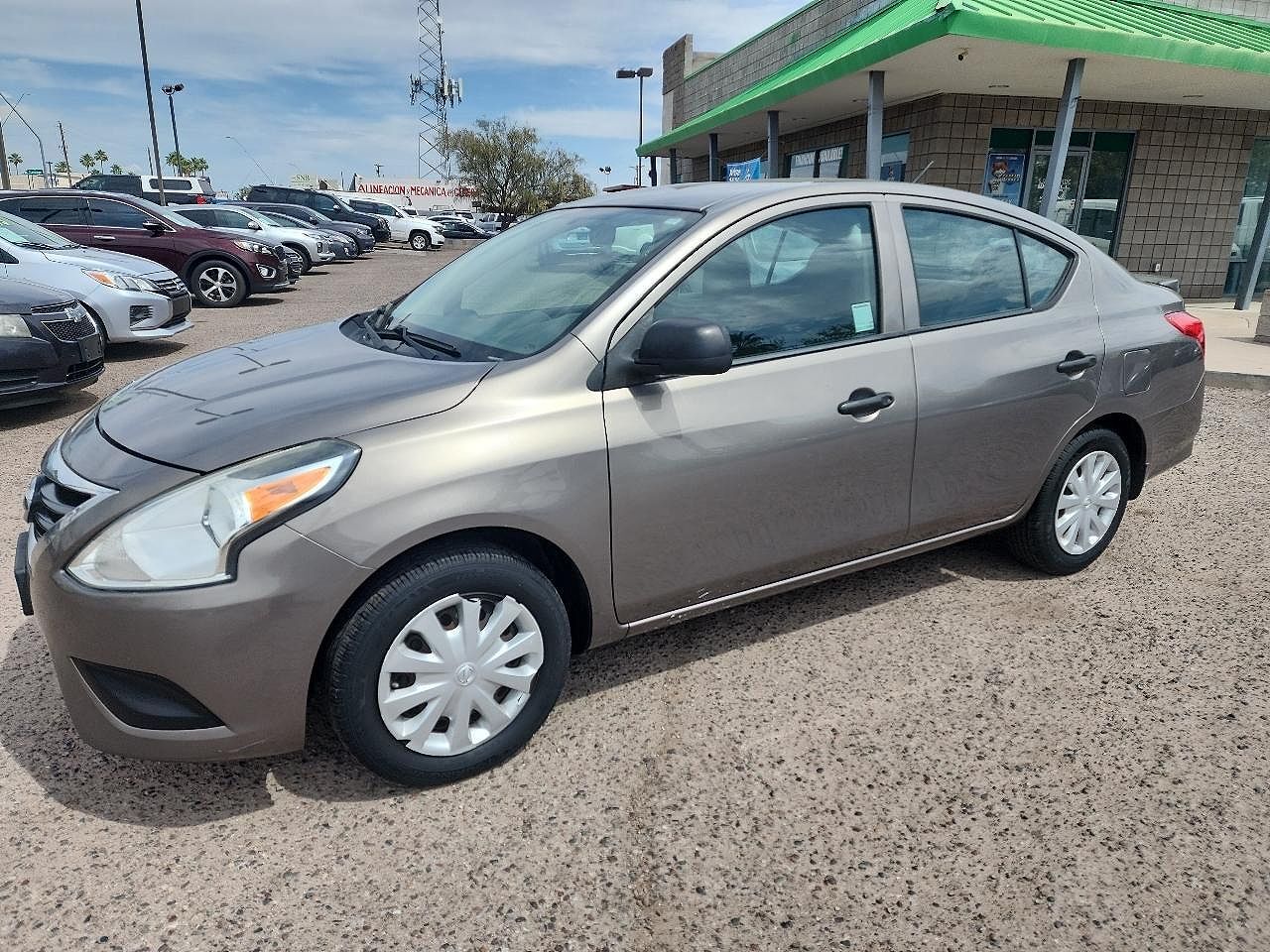 2015 NISSAN Versa