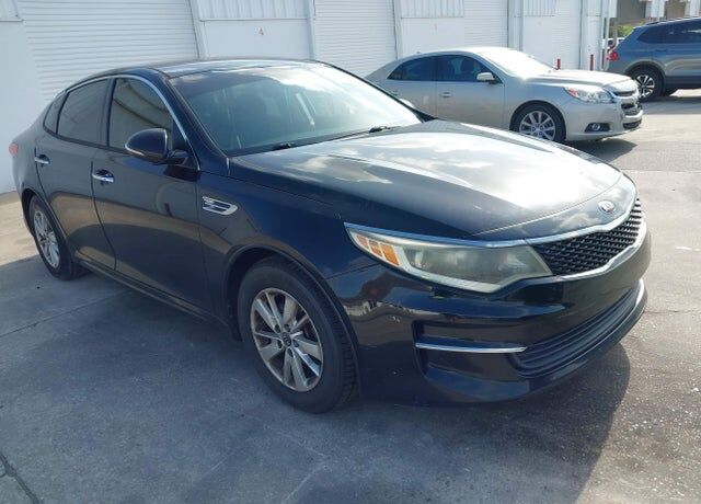 2017 KIA Optima