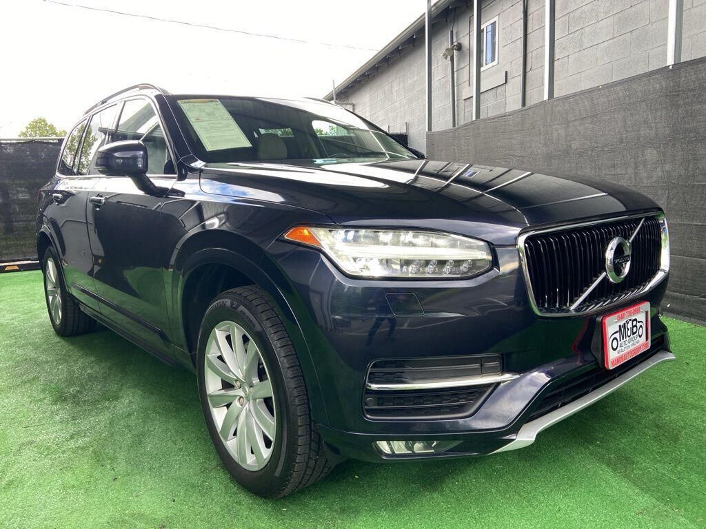2017 VOLVO XC90