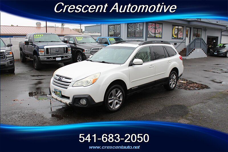 2013 SUBARU Outback