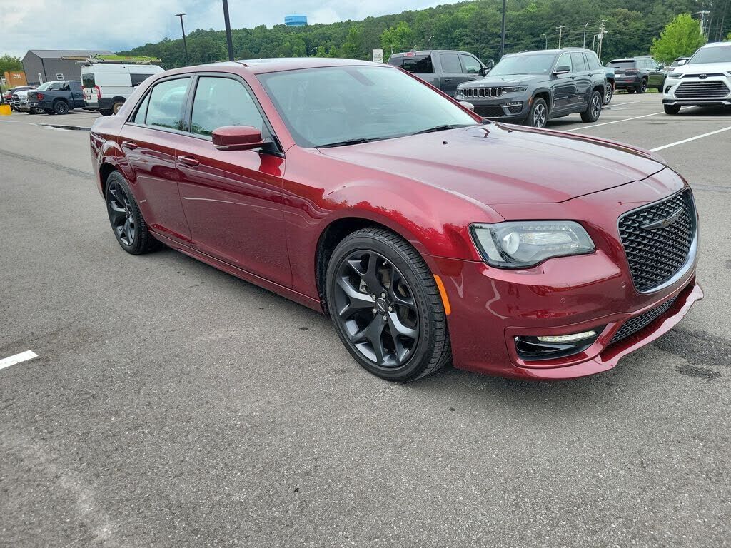 2023 CHRYSLER 300