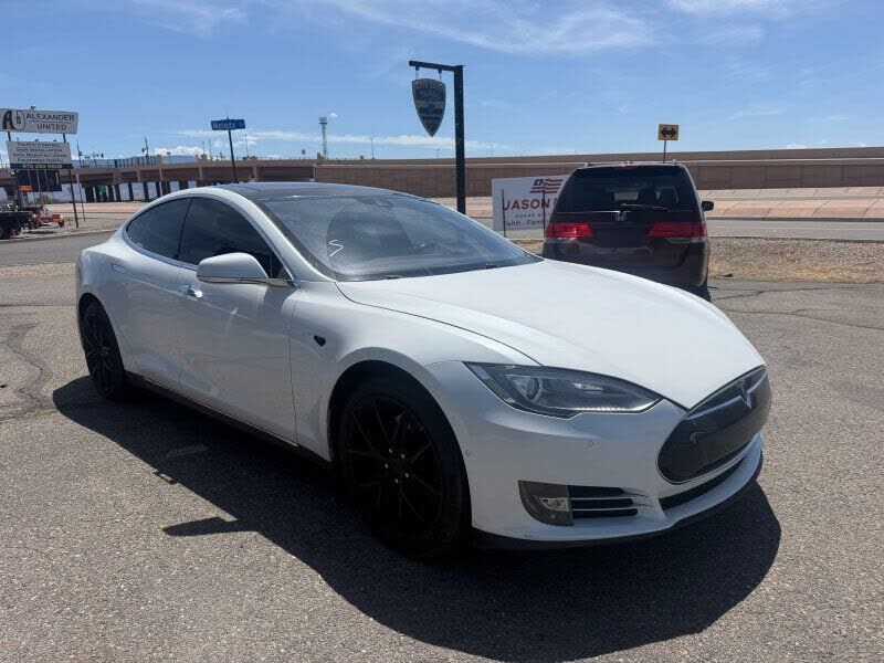 2016 TESLA Model S