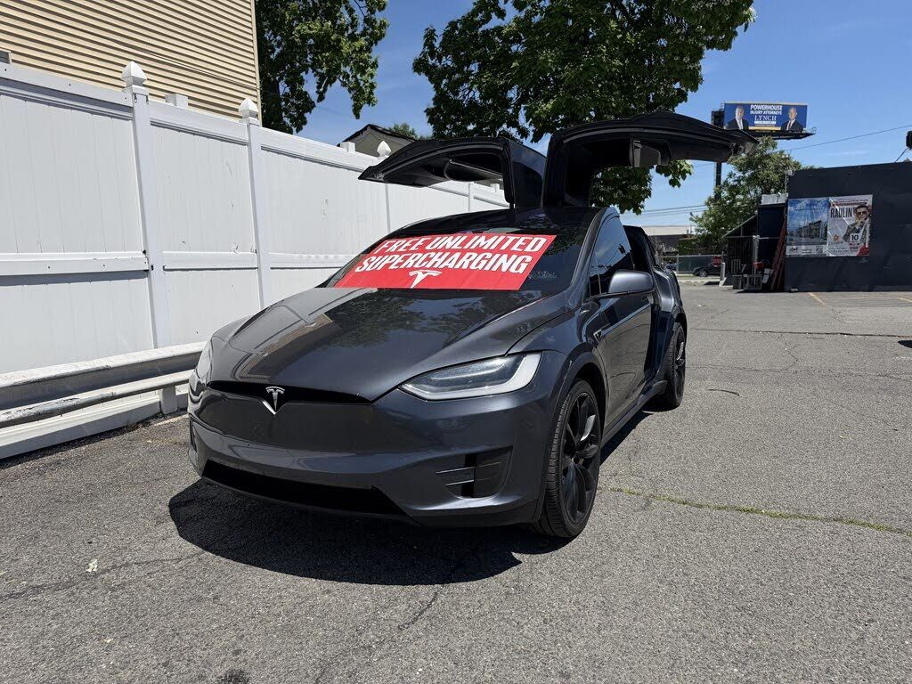2016 TESLA Model X